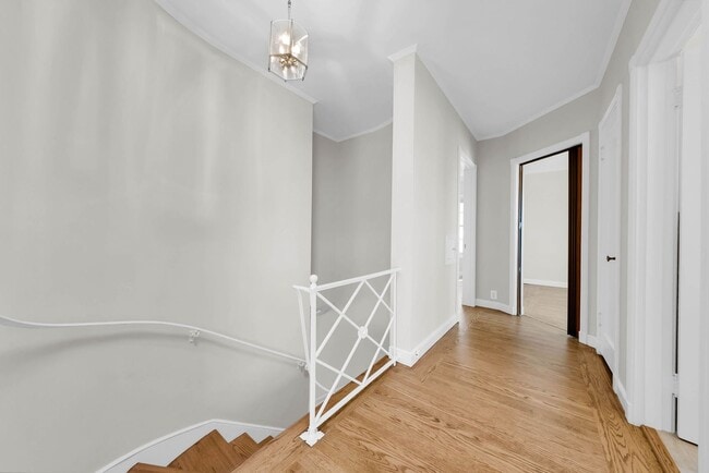 Building Photo - Gorgeous Golden Gate Heights home with gar...