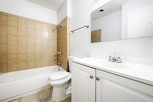 Building Photo - 523 Parker Cir