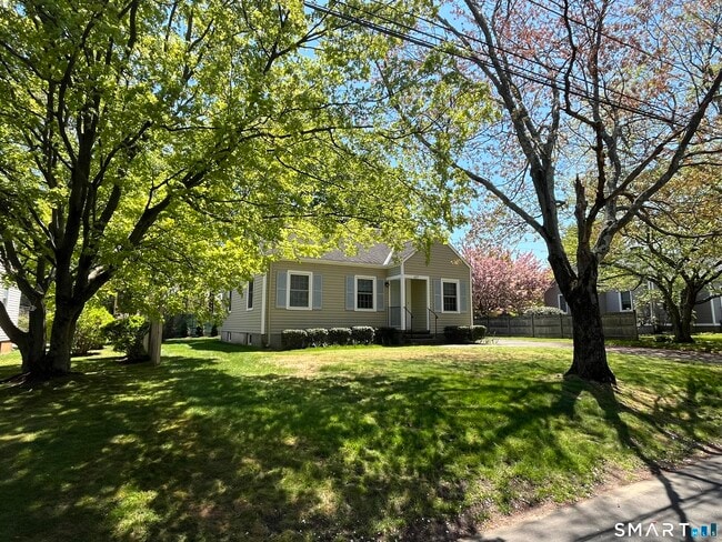 Building Photo - 427 Westford Dr