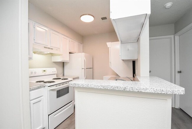 Building Photo - 13151 Walden Rd
