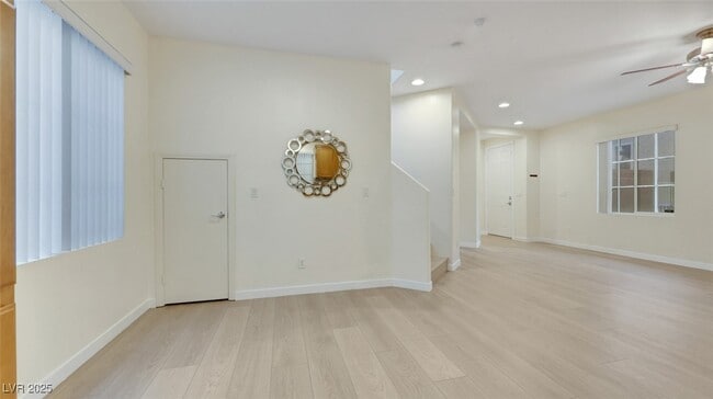 Building Photo - 9869 Iris Valley St