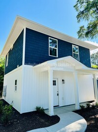 Building Photo - 312 Wood Dale Dr