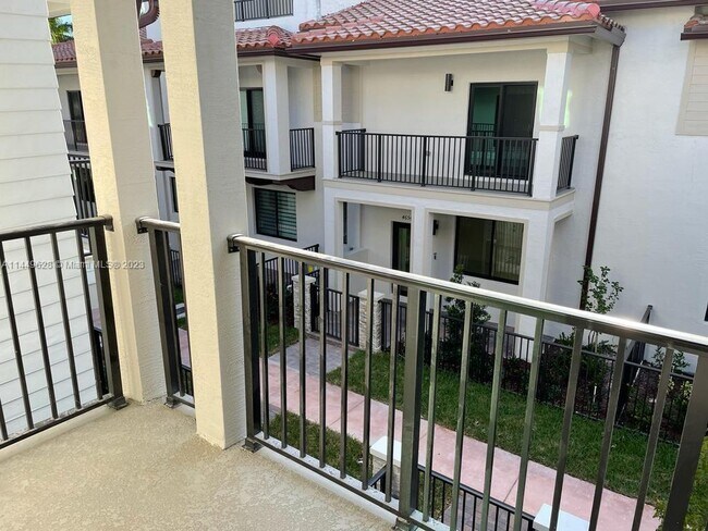 Building Photo - 4657 NW 83rd Pky