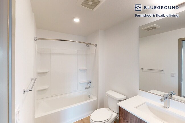 Building Photo - 109 S Division St