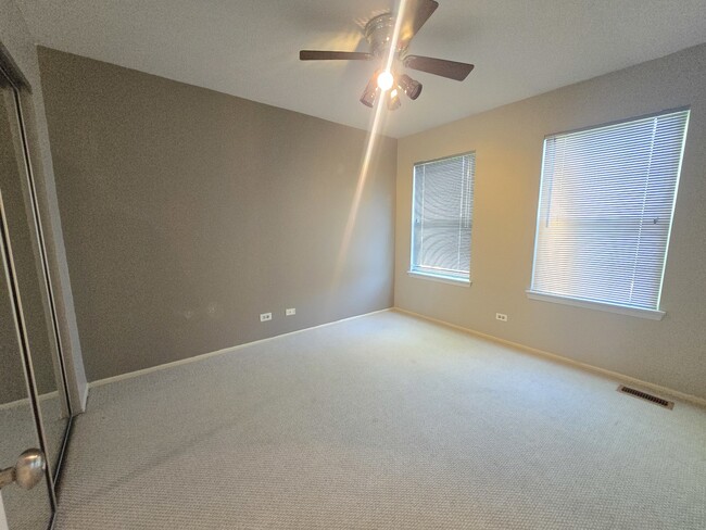 Building Photo - 109 Thistle Ct
