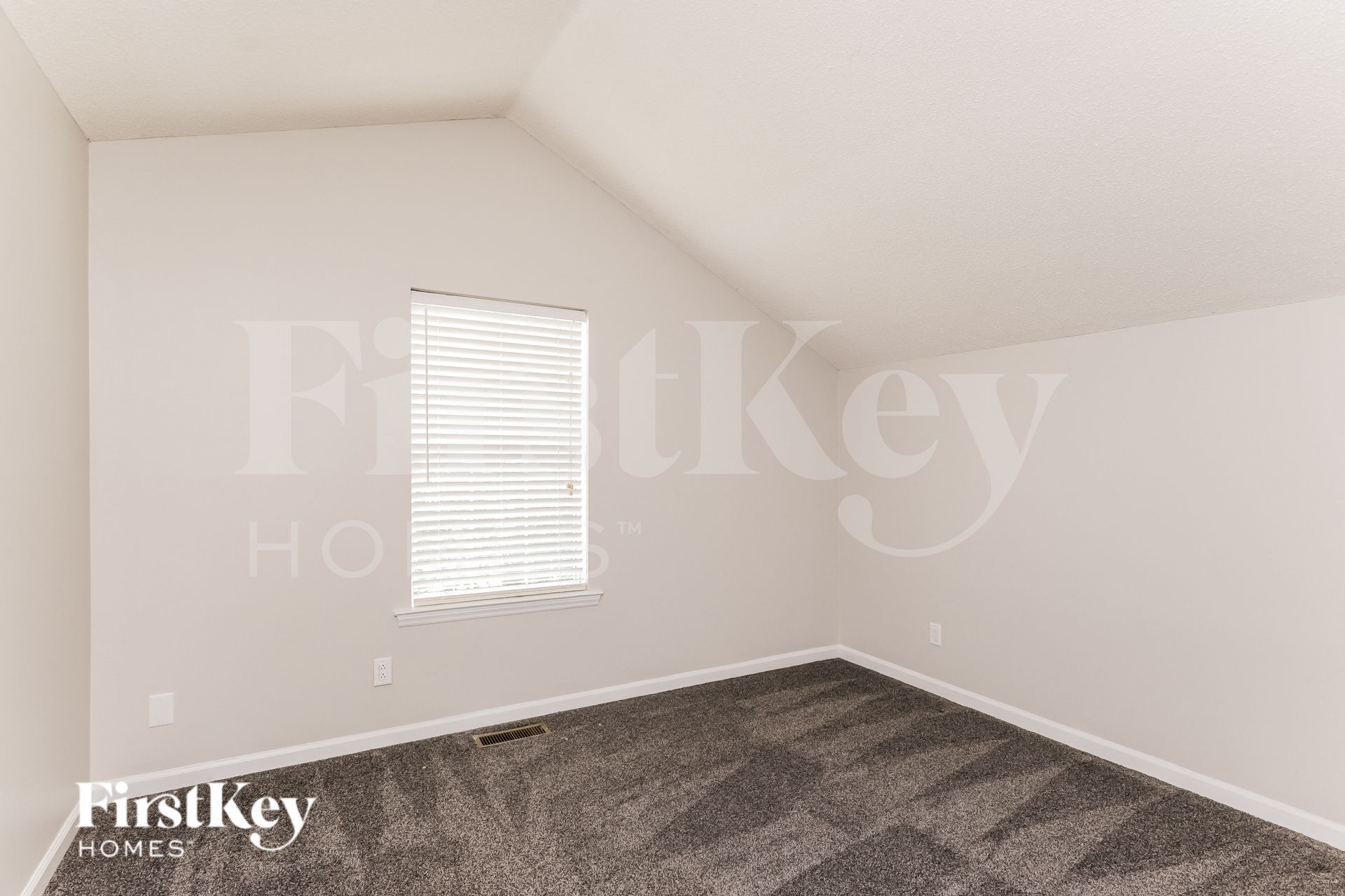 Building Photo - 12137 Moonshadow Ln