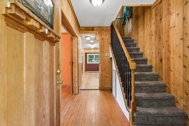 Building Photo - 144 Nelson Dr