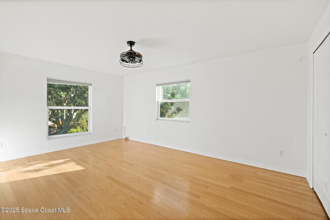 Building Photo - 156 Wilson Ave