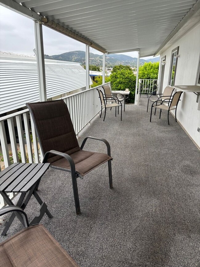 Building Photo - 55+ Mobile Home Community, 2 Bedroom