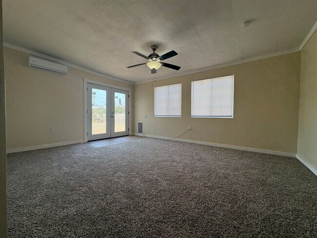 Building Photo - HOME FOR RENT NORTHEAST EL PASO