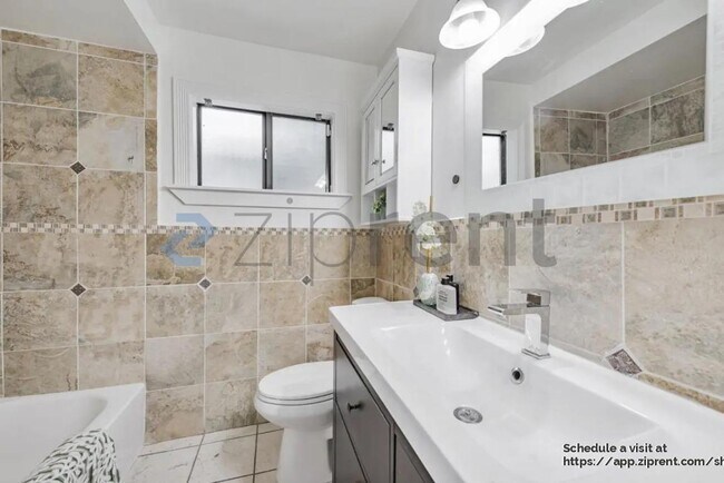 Building Photo - 1312 Carlton Ave