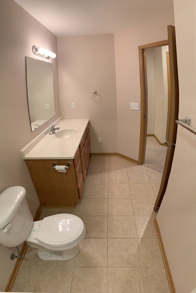 Building Photo - 2454, 2456 Millview Zeeland, MI 49464