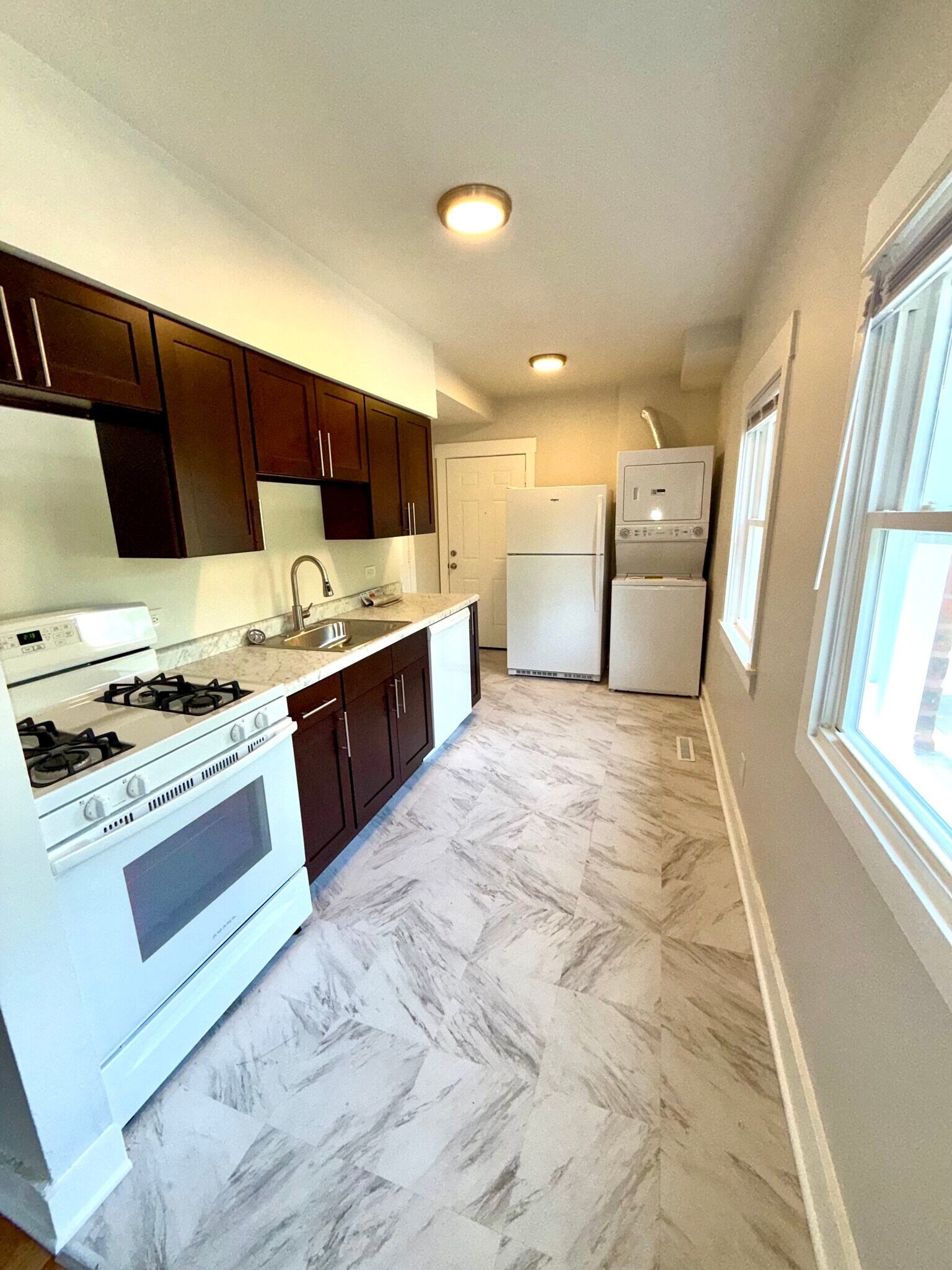 Kitchen - 1801 Lyons St
