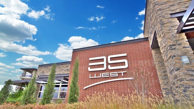 Building Photo - 769 SW 19th St