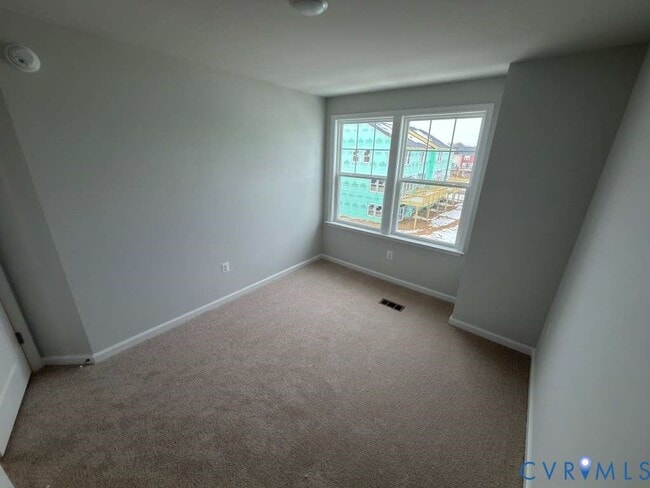 Building Photo - 449 Burden Dr