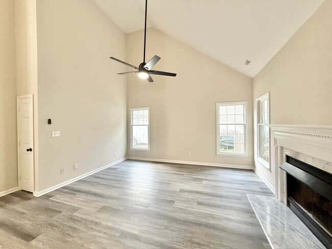 Building Photo - Newly Remodeled 3BD, 2.5BA Knightdale Home...