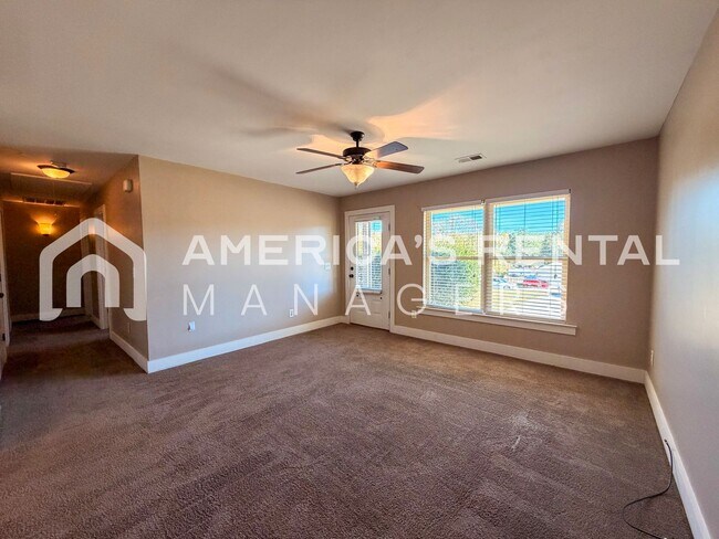 Building Photo - Spacious 3-Bed, 2-Bath Home Near Mercedes-Benz Plant in Vance!