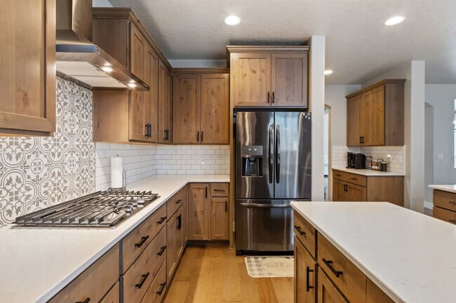 Building Photo - 5118 N Cunard Wy