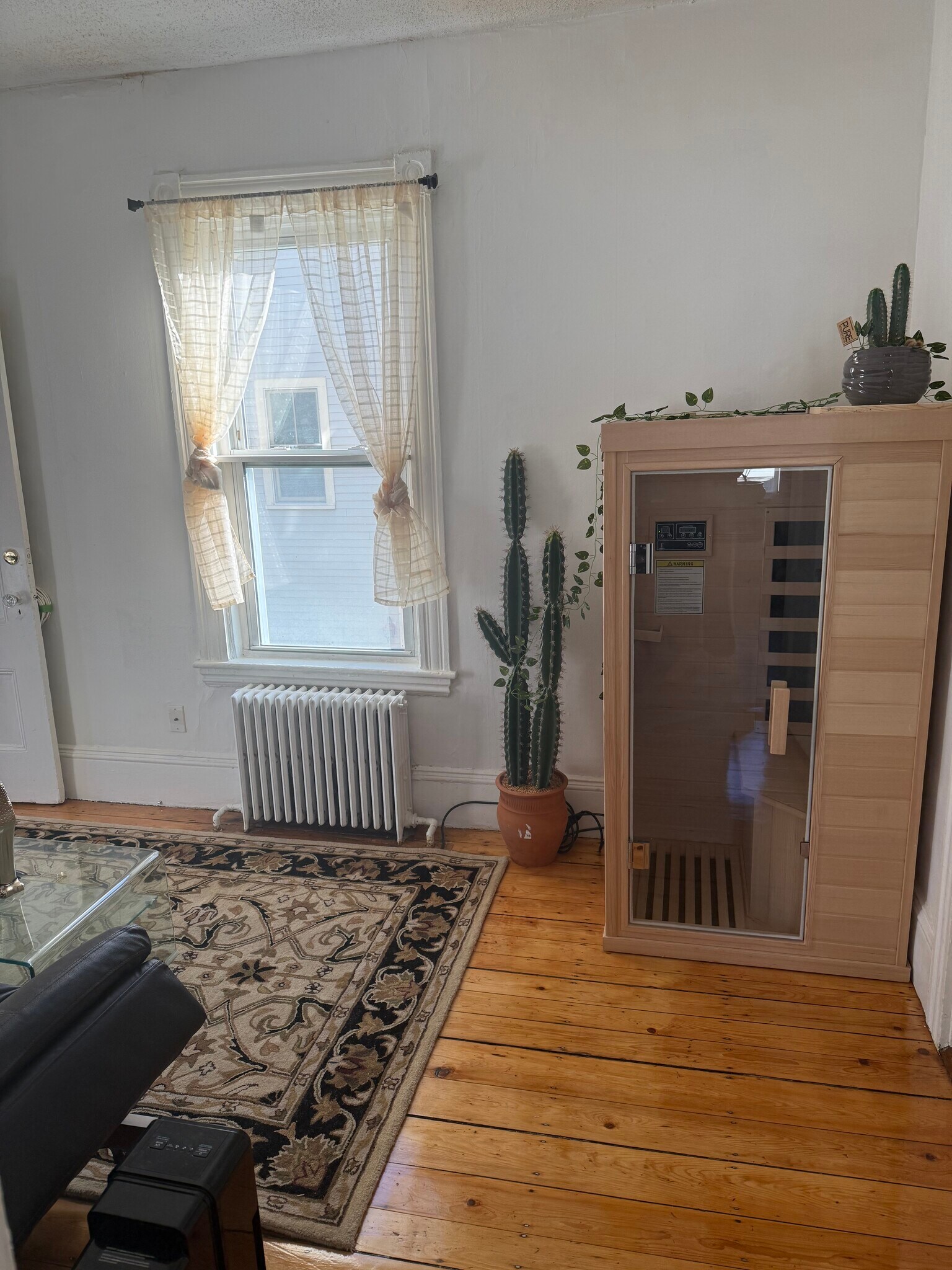 Building Photo - 66 Callender St