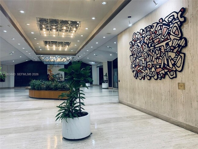 Building Photo - 801 Brickell Bay Dr