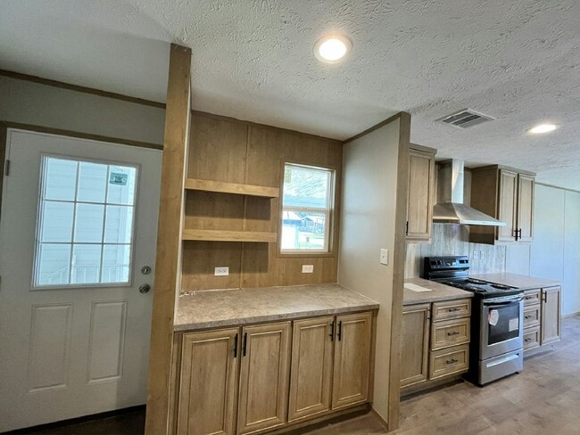 Building Photo - 1 Whitefeather Ln