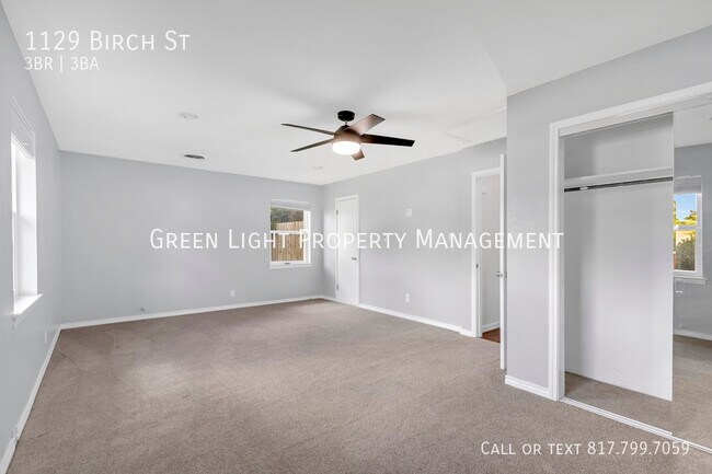 Building Photo - 1129 Birch St