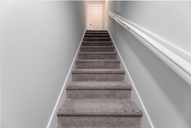Building Photo - Move In Special! 3 Bedroom Townhome each w...