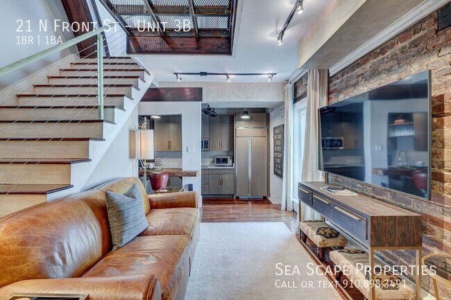 Building Photo - 21 N Front St