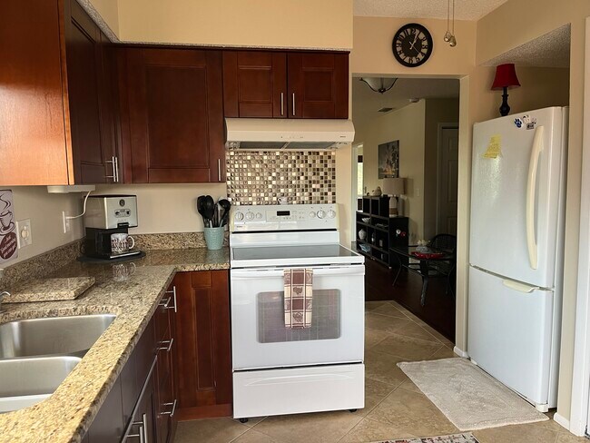 Building Photo - 4031 Davit Dr