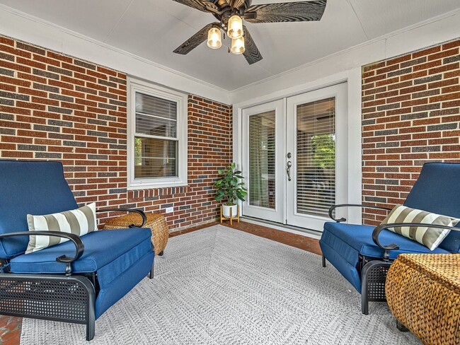 Building Photo - Immaculately Maintained, unfurnished 2 BR, 1 BA  Greer NO APPLICATION FEE if APPROVED