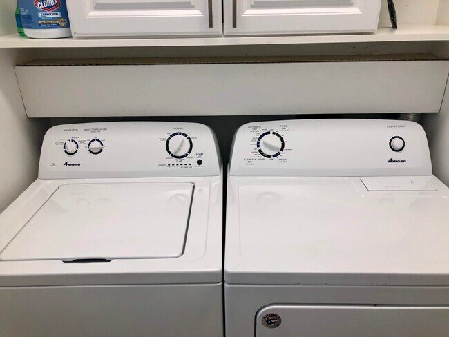 Building Photo - 2406 Clay St