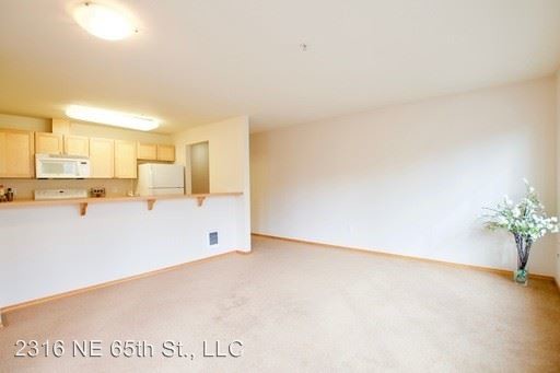 Building Photo - 2316 NE 65th St