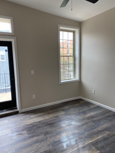 Building Photo - 1805 Saint Paul St