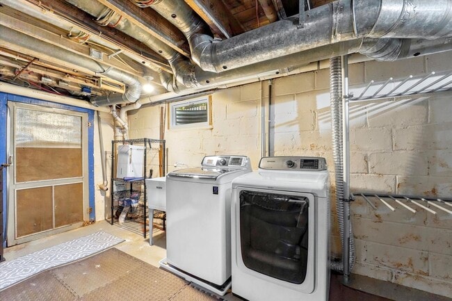 Building Photo - Available Now – Move-In Ready Paoli Gem With Updated Finishes, Loft Space & Parking