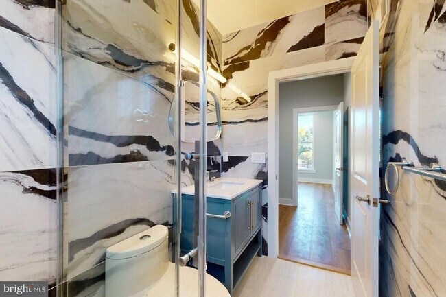 Building Photo - 511 N Paxon St