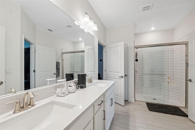 Building Photo - 16787 Shell Bay Dr