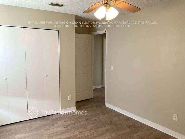 Building Photo - 1240 Sleepy Hollow Ln