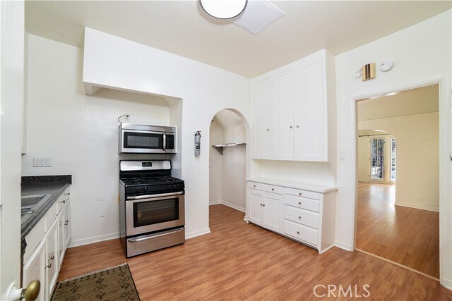 Building Photo - 1038 S Citrus Ave