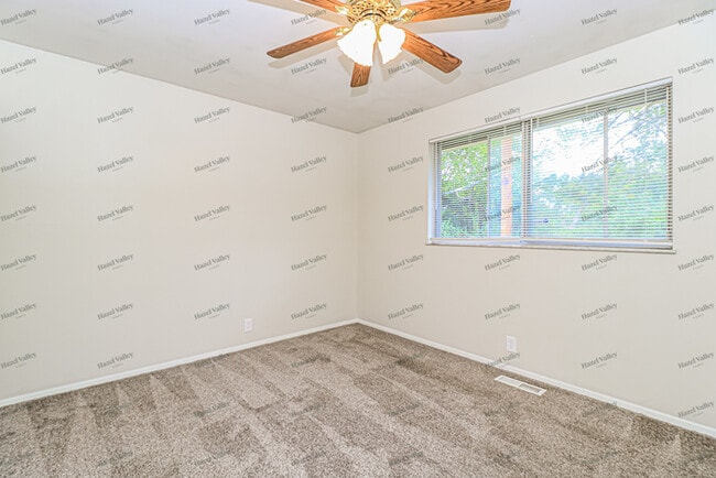 Building Photo - 1438 Friar Tuck Ln