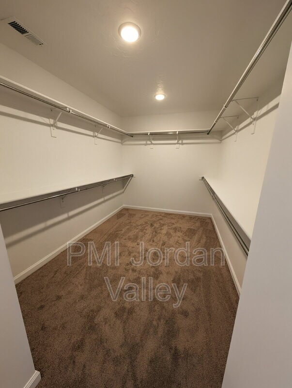 Building Photo - 2123 Wallflower Dr