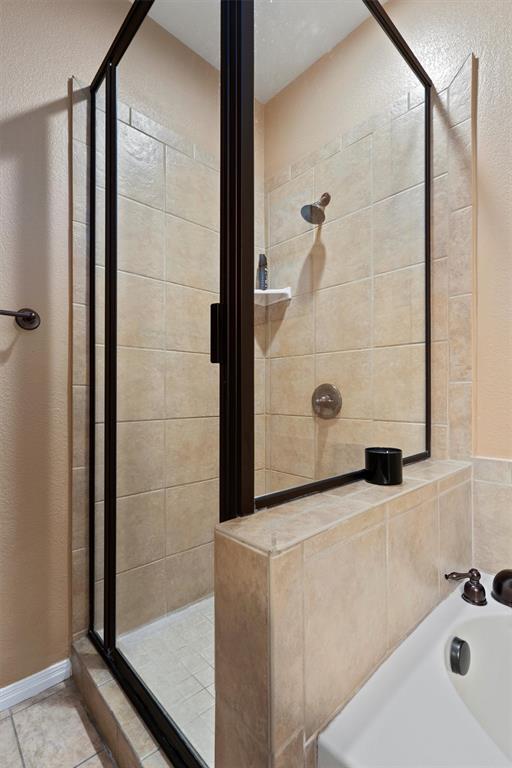 Building Photo - 2101 Town Centre Dr