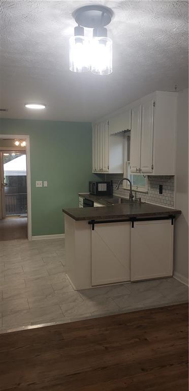 Building Photo - 1317 Hillside Ct