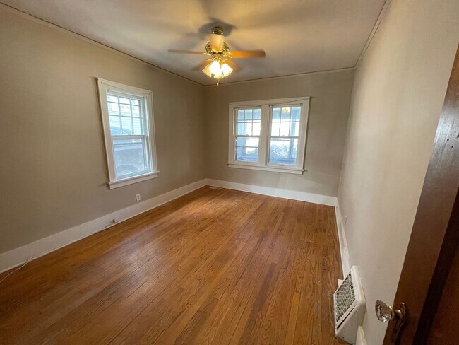 Building Photo - 4273 Wirt St