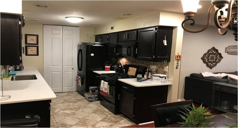 Building Photo - 45 John St