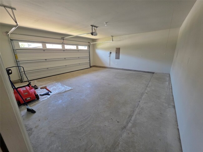 Building Photo - 2222 Vigilance Ct