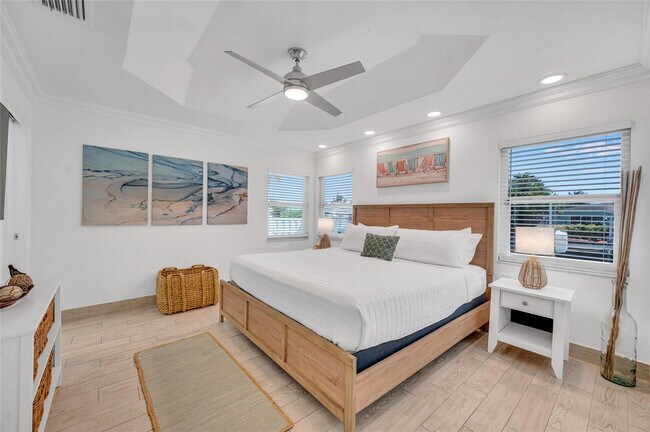 Building Photo - 1300 Mango Isle