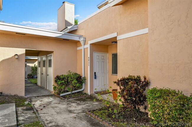Building Photo - 4011 Coral Springs Dr