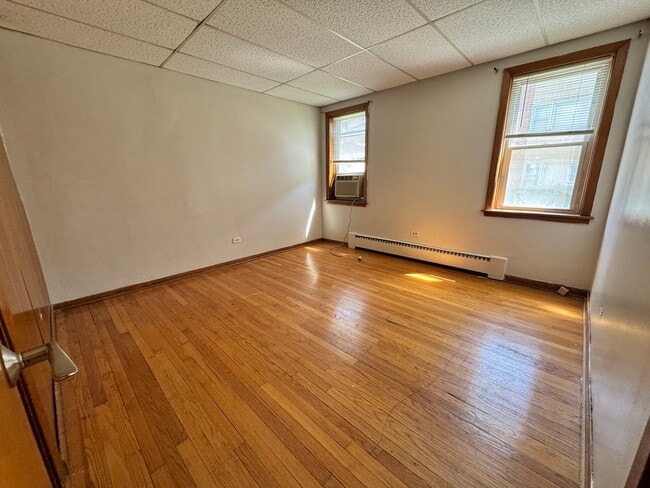 Building Photo - 4425 W 55th St