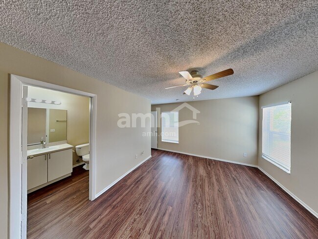 Building Photo - 795 Skyridge Rd