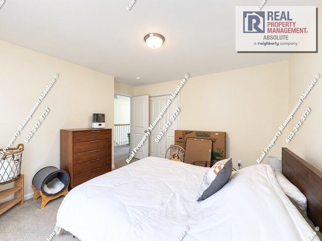 Building Photo - Modern 3BR Home with Solar & Private Yard